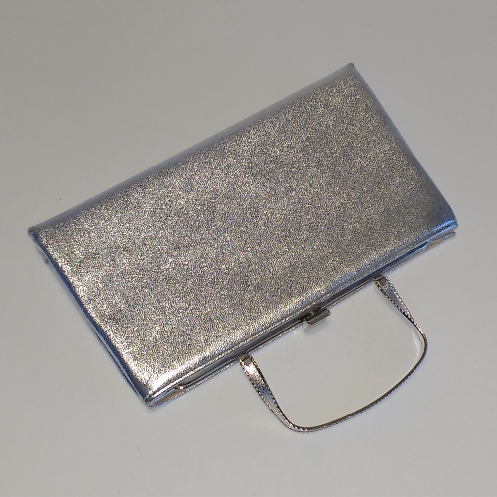 *Ande Unique Metal Handle Silver Bag Clutch